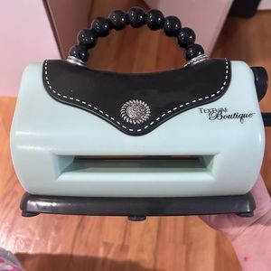 Sizzix Texture Boutique Embossing & Card Making Machine Embosser.